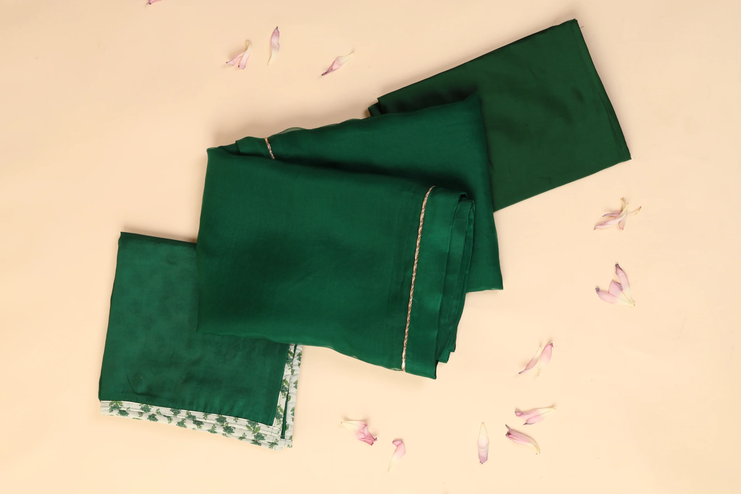 063A7529 Emerald Green Half & Half Saree - Image 3