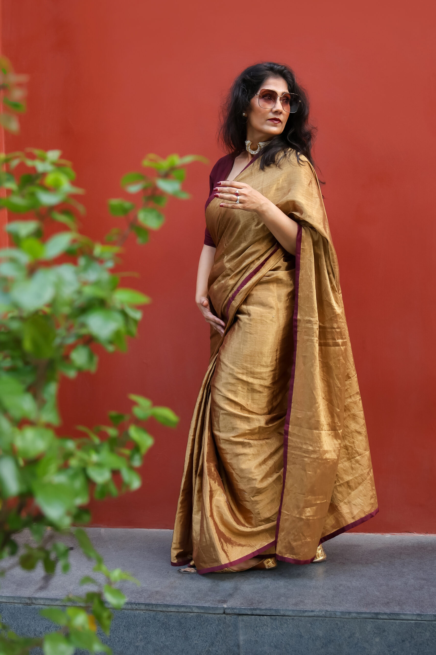 0I6A7859 Gold Woven Saree - Image 2
